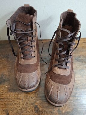 UGG Cayli Water-Resistant Boots Coconut Shell Brown Leather Women’s Size 9.5 Zip
